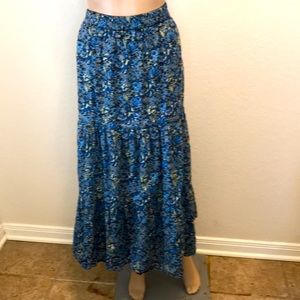Exclusively by Signals Blue Floral Ruffled Skirt Size 2X